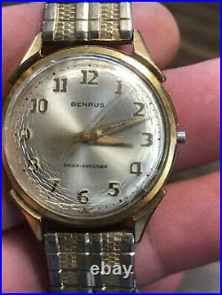BENRUS Watch SERIES DR-2F CAL 17 Jewels 2372 For parts Or repair Vintage