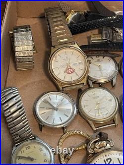 Big Vintage Mixed Watch Lot For Repair Parts Or Working Looks To Be Mostly Men