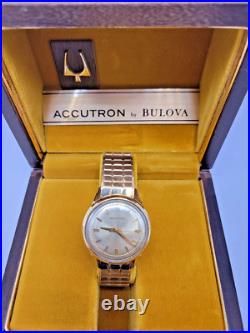 Bulova Accutron 214 with Box for PARTS / REPAIR Bulova Accutron 214 with Box for PARTS / REPAIR