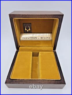 Bulova Accutron 214 with Box for PARTS / REPAIR Bulova Accutron 214 with Box for PARTS / REPAIR