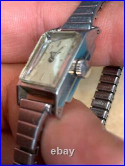 Gubelin Watch Movement Womwn's 12-11 Swiss 17 Jewels For repair or parts