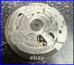 IWC cal 32110 automatic watch MOVEMENT Not Working, For Parts Repair Project