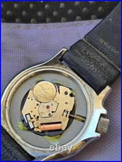 Vintage Seiko Quartz men's diver 200 For Parts Or Repair Non Working Untested J5