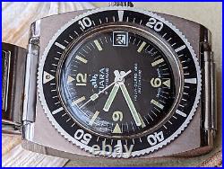Vintage Tiara Aqua-Guard 660 Diver Watch withPatina, Runs Strong FOR PARTS/REPAIR