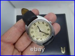 Vintage Universal Genève 1950s Hand-Wind Watch For parts or repair Vintage Universal Genève 1950s Hand-Wind Watch For parts or repair