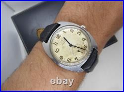 Vintage Universal Genève 1950s Hand-Wind Watch For parts or repair Vintage Universal Genève 1950s Hand-Wind Watch For parts or repair