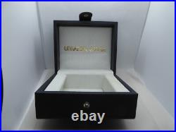 Vintage Universal Genève 1950s Hand-Wind Watch For parts or repair Vintage Universal Genève 1950s Hand-Wind Watch For parts or repair