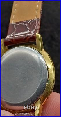 Vintage Universal Mechanical Watch For Repair/Parts