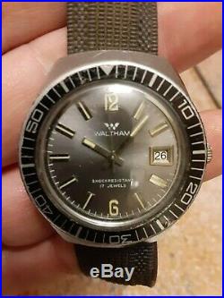 Vintage Waltham 17 jeweled manual wristwatch watch divers date parts repair