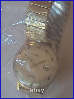 Vintage Watch Lot Parts Repair Working -34 Total Please Read -seiko Movado