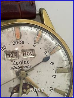 Vintage Zodiac Moon phase Triple Date Men's Wristwatch Automatic Parts or Repair