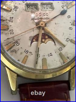 Vintage Zodiac Moon phase Triple Date Men's Wristwatch Automatic Parts or Repair